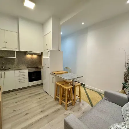 Centro Peatonal 5 Con Balcon Βίγκο