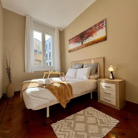 Centro Peatonal 5 Con Balcon アパート *