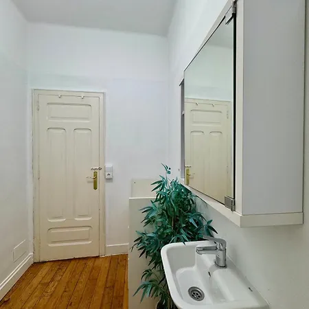 Centro Peatonal 5 Con Balcon