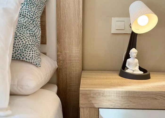 Centro Peatonal 5 Con Balcon Apartman *